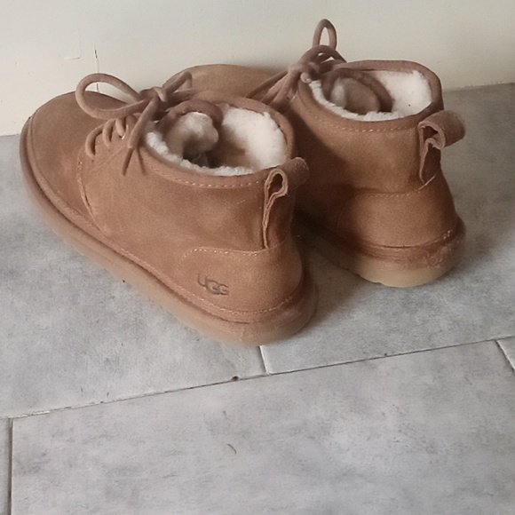 UGG shoes size 8 men - Picture 4 of 5